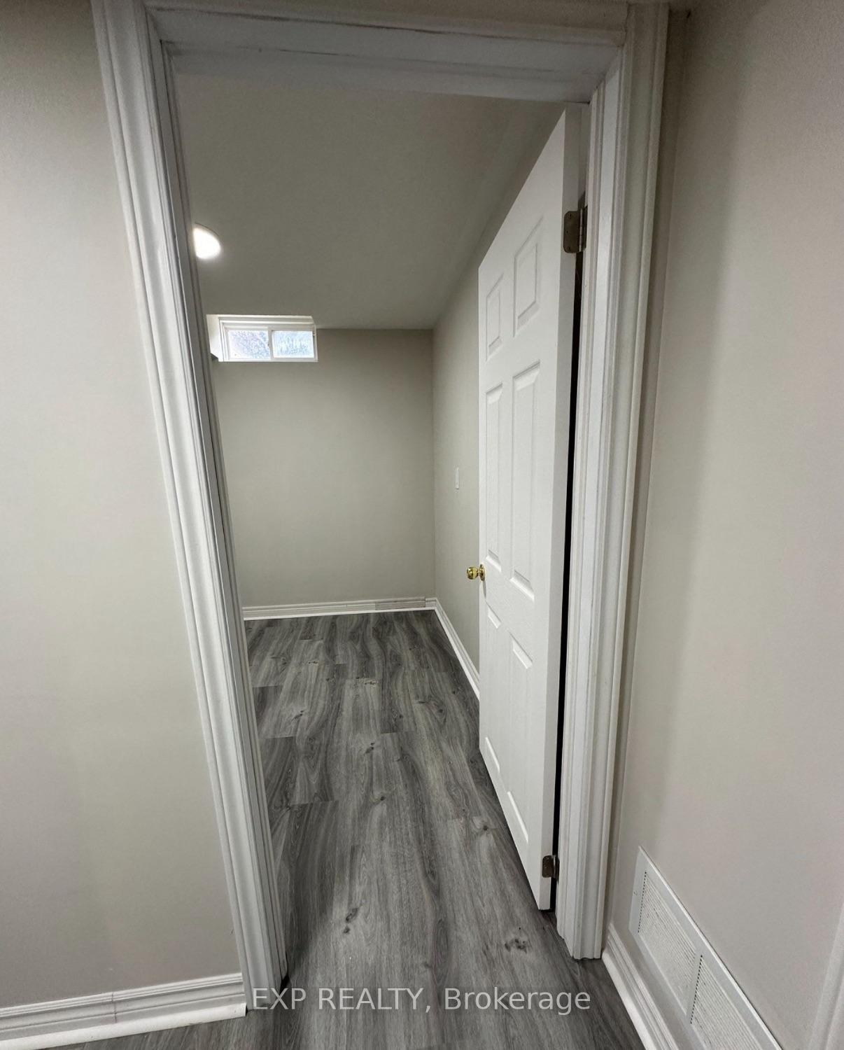 Photo 7 of Unit Basement, 5 Fallgate Drive, Brampton, Credit Valley — HOMEH