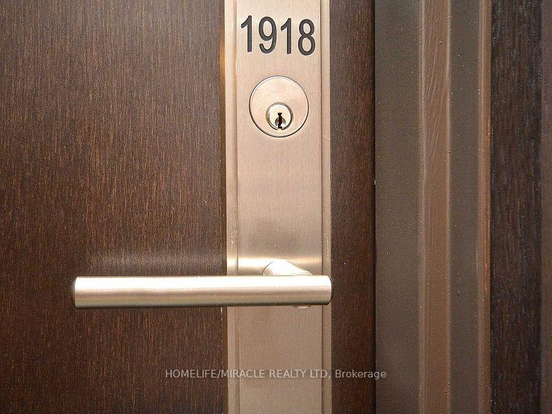 Photo 4 of Unit 1918, 8 Nahani Way, Mississauga, Hurontario — HOMEH