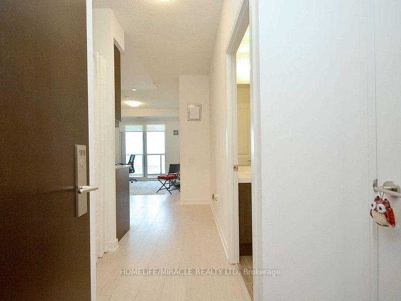 Photo 5 of Unit 1918, 8 Nahani Way, Mississauga, Hurontario — HOMEH