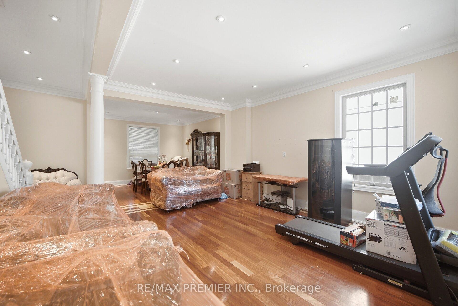 Photo 6 of 277 Old Weston Road, Toronto, Weston-Pellam Park — HOMEH