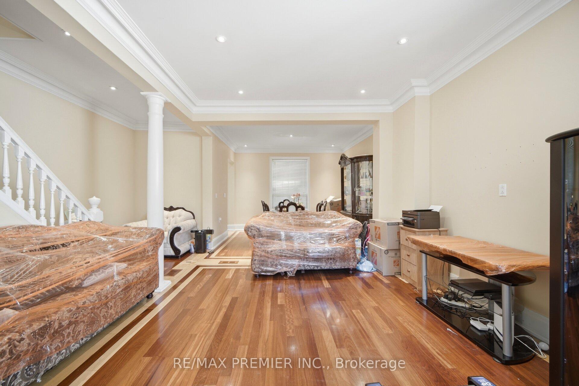 Photo 7 of 277 Old Weston Road, Toronto, Weston-Pellam Park — HOMEH