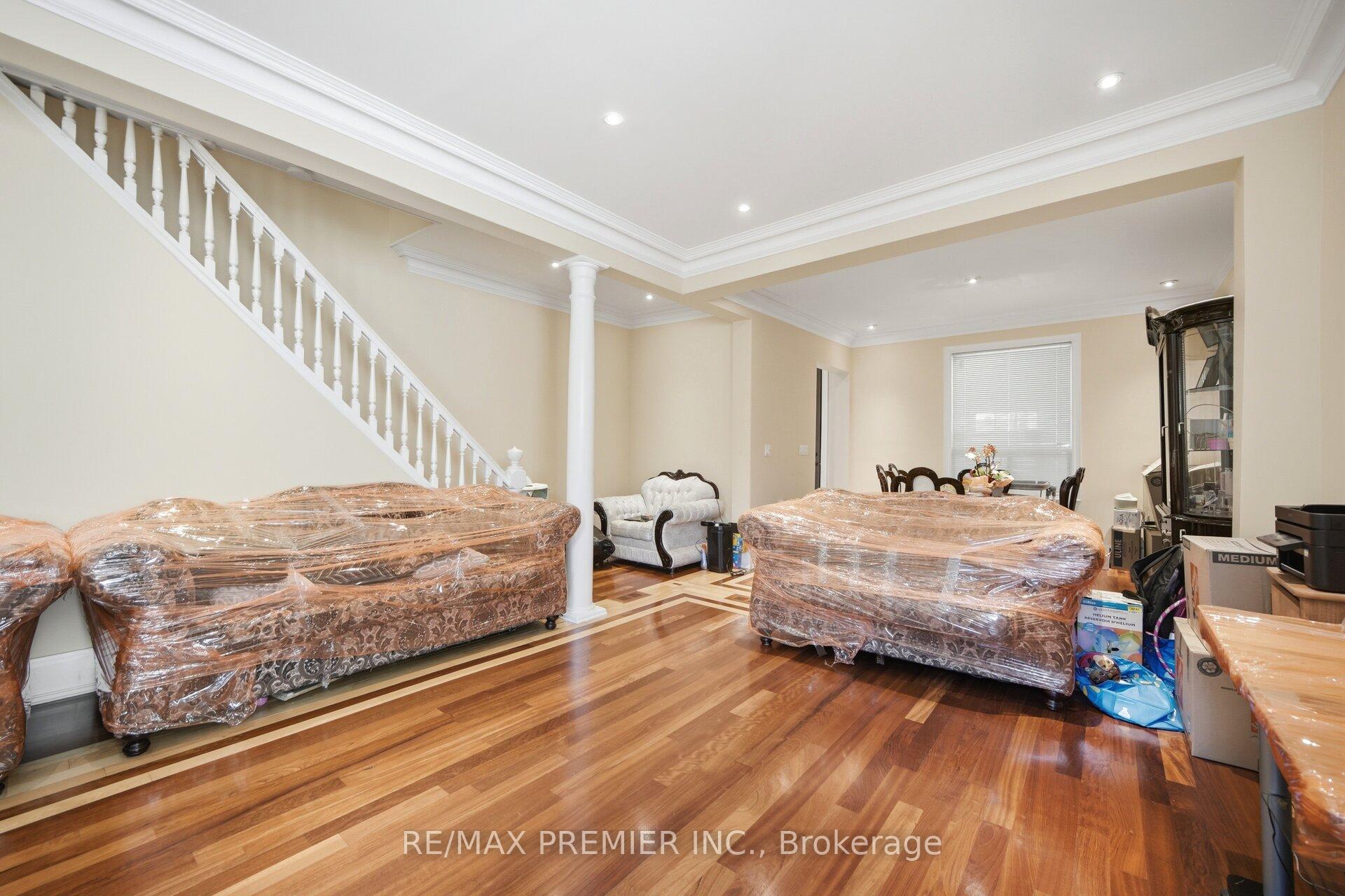 Photo 8 of 277 Old Weston Road, Toronto, Weston-Pellam Park — HOMEH