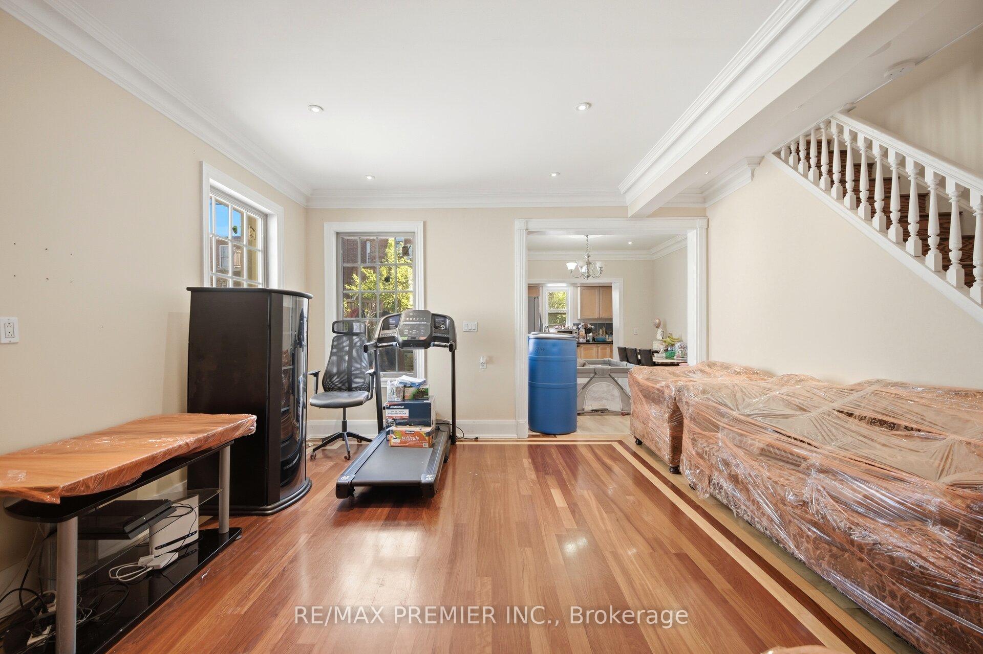 Photo 9 of 277 Old Weston Road, Toronto, Weston-Pellam Park — HOMEH