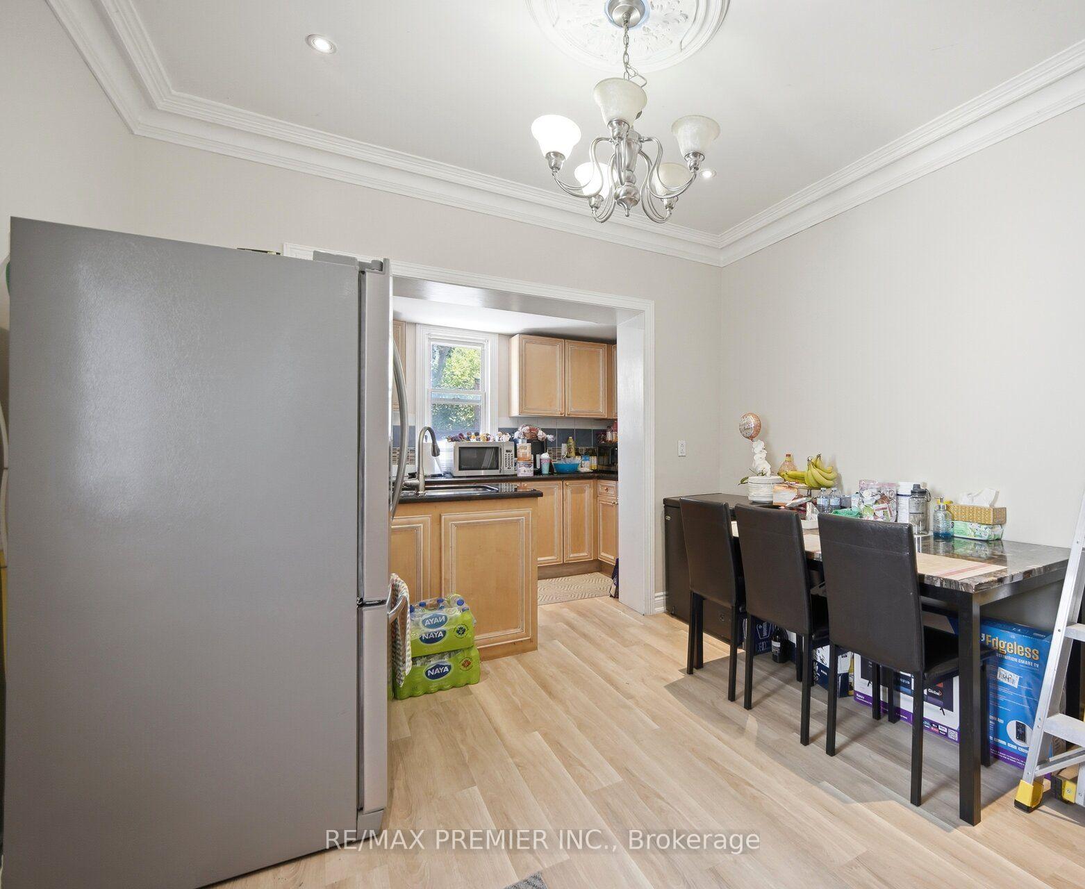Photo 16 of 277 Old Weston Road, Toronto, Weston-Pellam Park — HOMEH