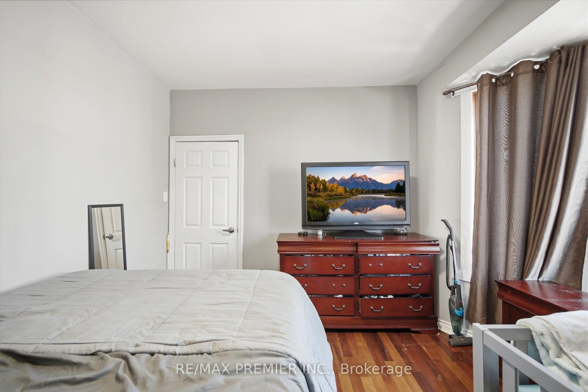 Photo 20 of 277 Old Weston Road, Toronto, Weston-Pellam Park — HOMEH