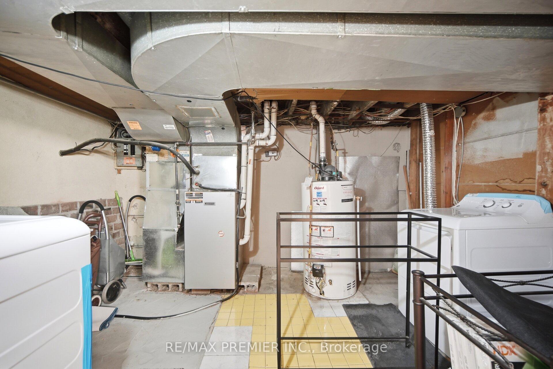 Photo 31 of 277 Old Weston Road, Toronto, Weston-Pellam Park — HOMEH