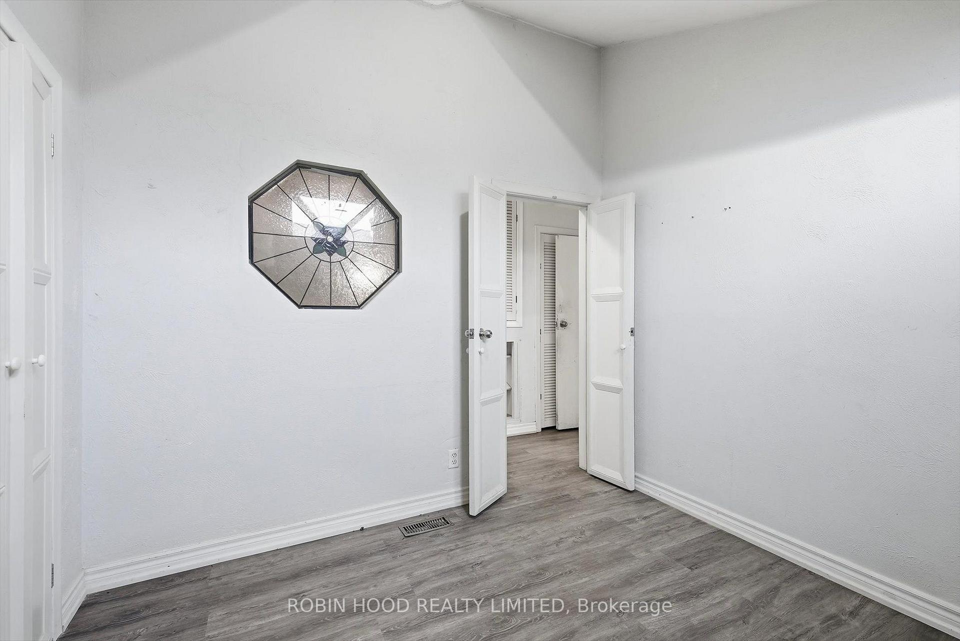 Photo 22 of 8 Pandora Circle, Scarborough, Woburn — HOMEH