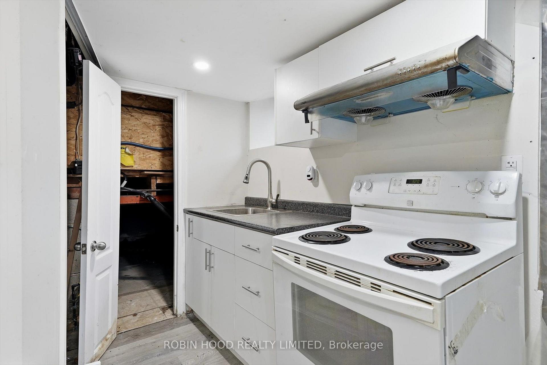 Photo 30 of 8 Pandora Circle, Scarborough, Woburn — HOMEH