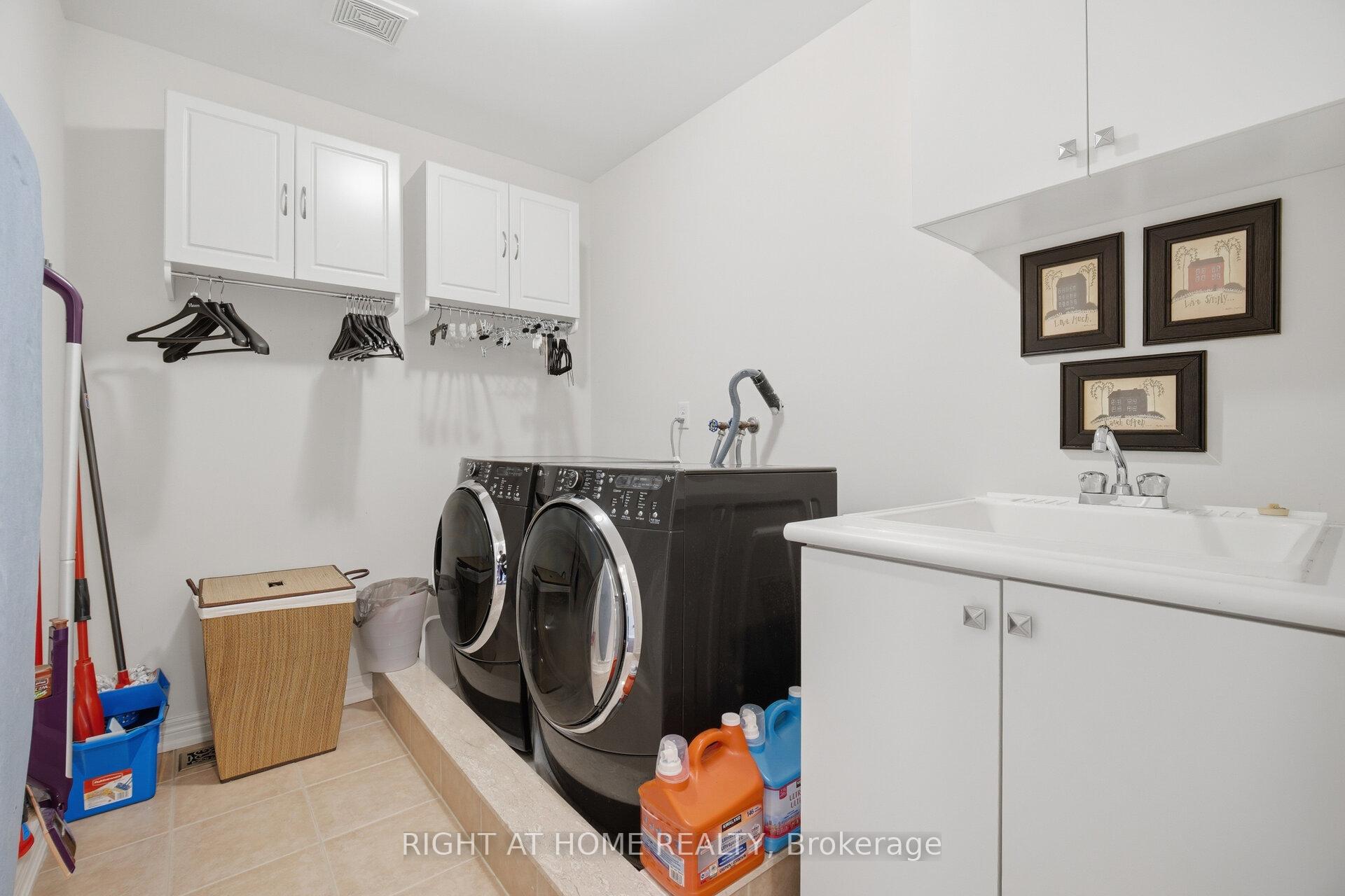 Photo 24 of 406 Chandler Crescent, Milton, Scott — HOMEH