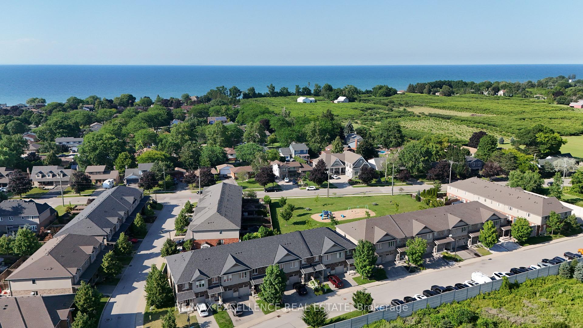 Photo 2 of Unit 39, 380 Lake Street, Grimsby, Grimsby Beach — HOMEH