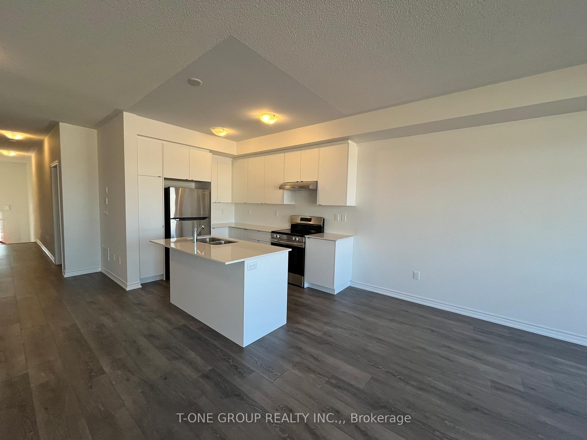 Photo 6 of 103 Greer Street, Barrie, Rural Barrie Southeast — HOMEH