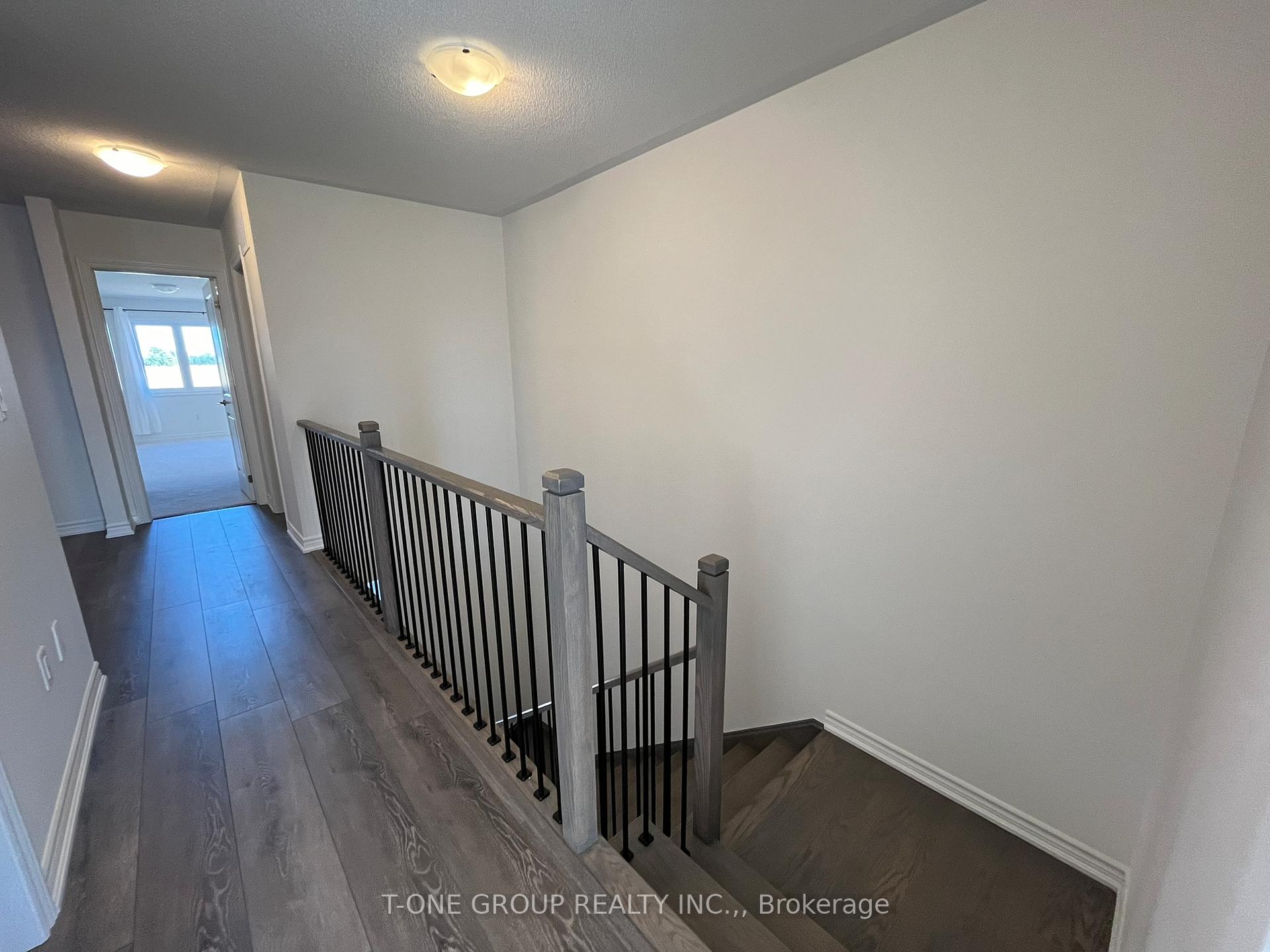 Photo 16 of 103 Greer Street, Barrie, Rural Barrie Southeast — HOMEH