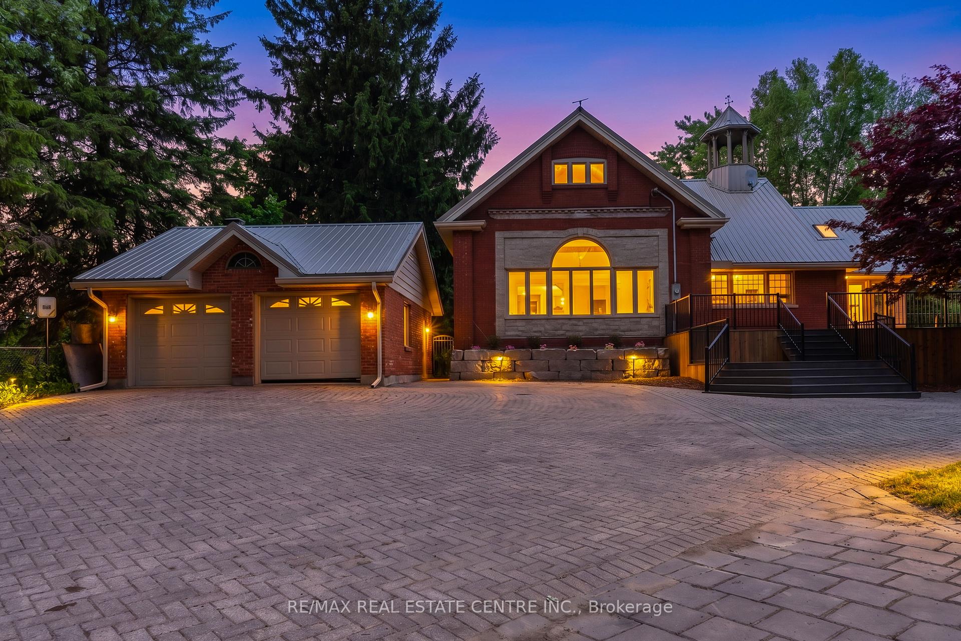 Photo of 1560 Elgin Road