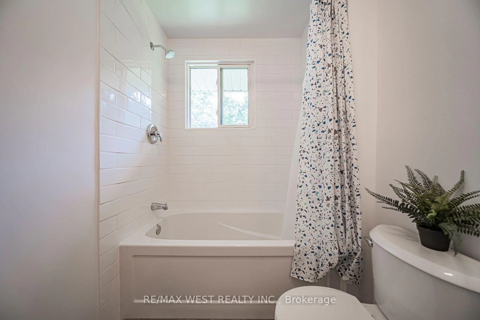 Photo 47 of 9510 Morning Glory Road, Georgina, Pefferlaw — HOMEH