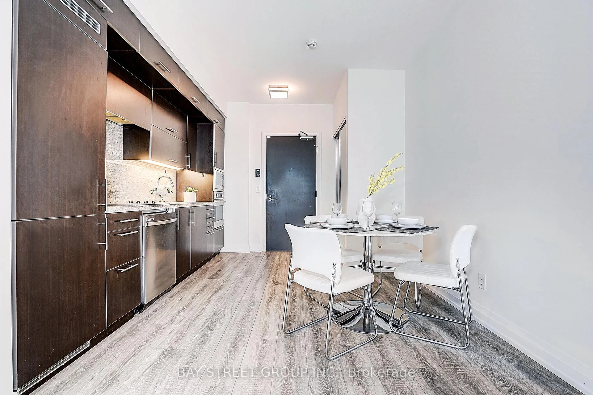 Photo 23 of Unit 811, 2 Anndale Drive, North York, Willowdale East — HOMEH