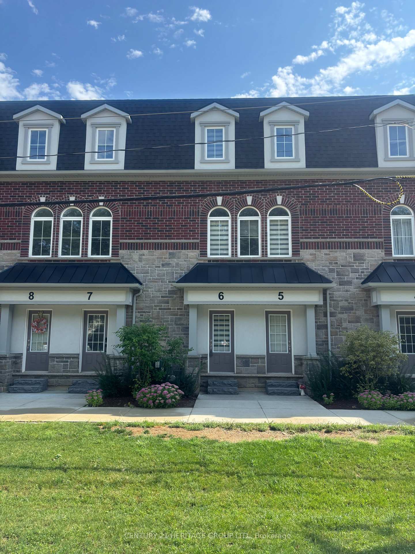 Photo 1 of Unit 6, 677 Park Road N, Brantford, Lynden Hills — HOMEH