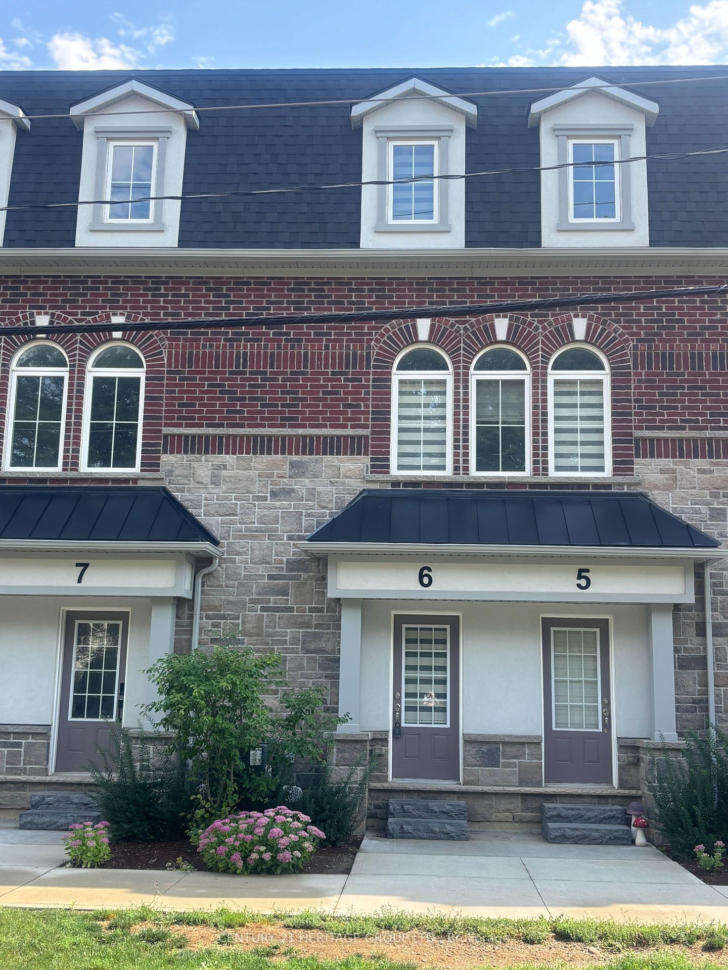 Photo 2 of Unit 6, 677 Park Road N, Brantford, Lynden Hills — HOMEH