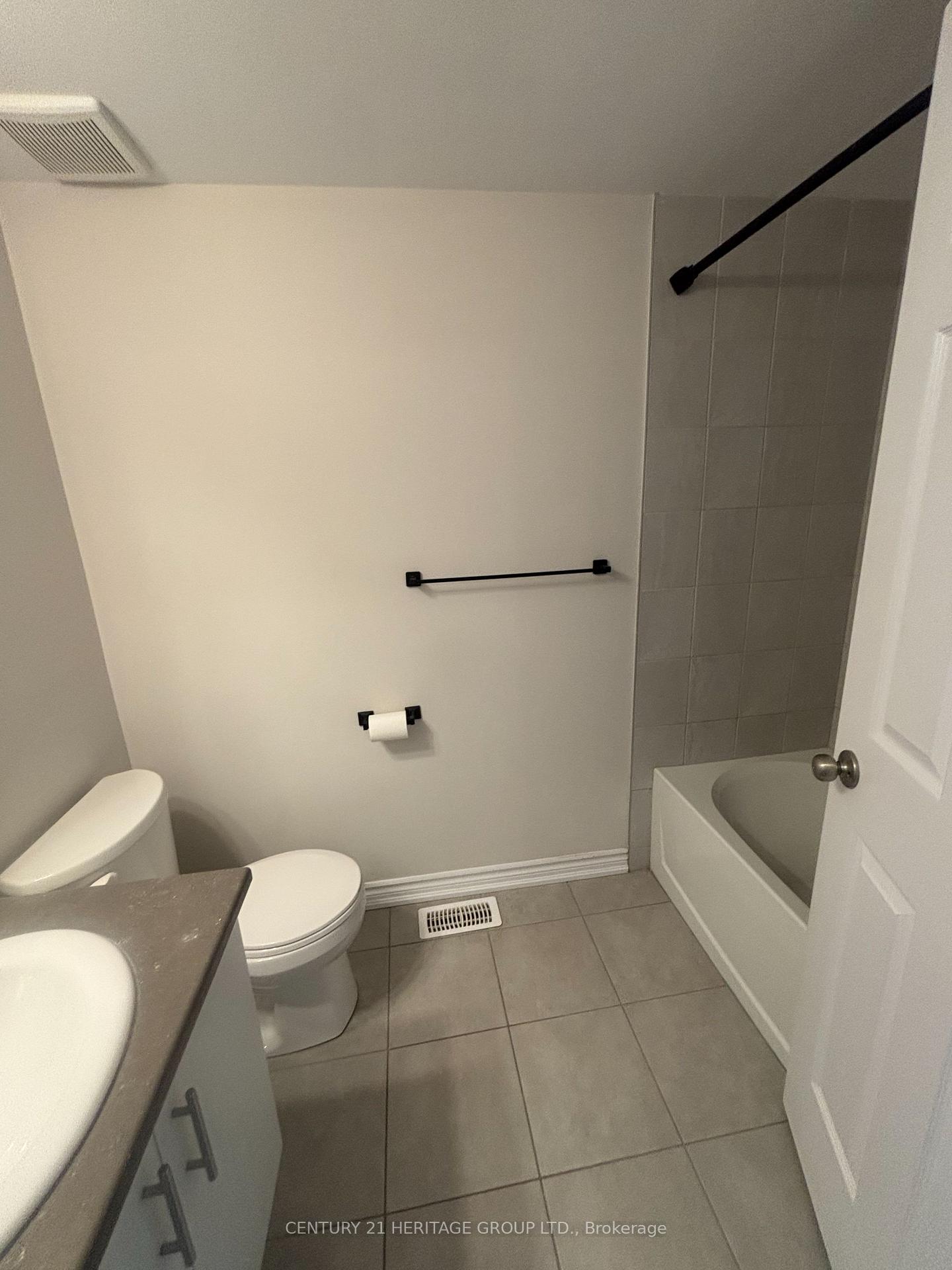 Photo 12 of Unit 6, 677 Park Road N, Brantford, Lynden Hills — HOMEH