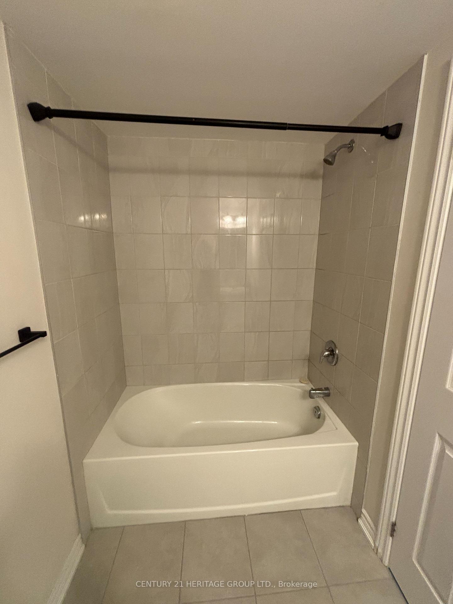 Photo 13 of Unit 6, 677 Park Road N, Brantford, Lynden Hills — HOMEH
