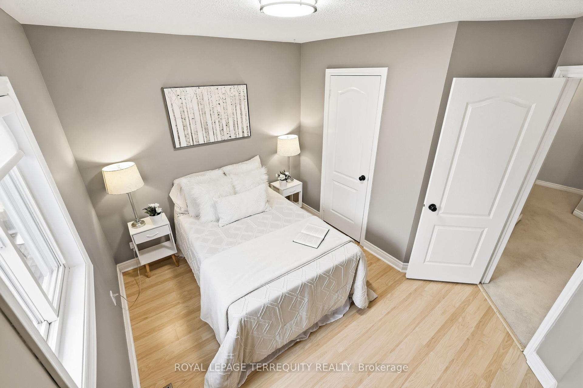 Photo 29 of 8 Sinden Drive, Whitby, Brooklin — HOMEH