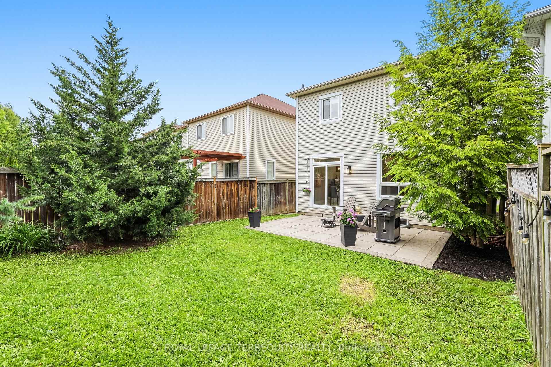 Photo 36 of 8 Sinden Drive, Whitby, Brooklin — HOMEH