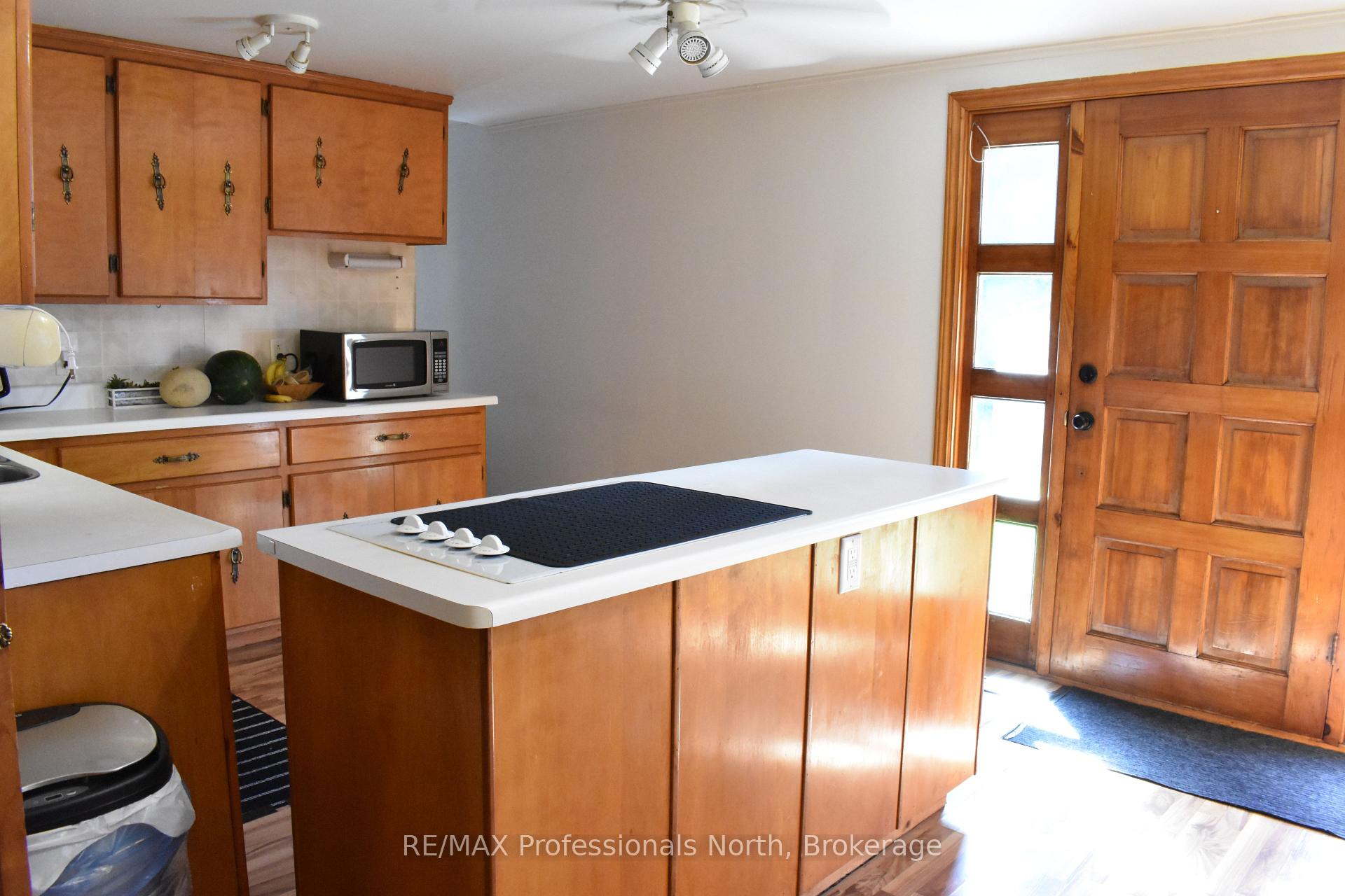 Photo 16 of 8111 County Road 503, Minden Hills, Snowdon — HOMEH