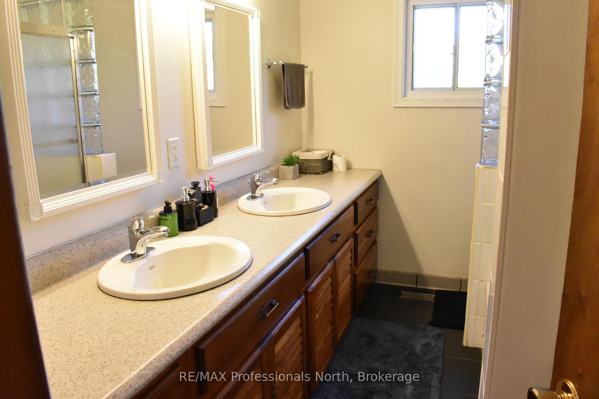 Photo 26 of 8111 County Road 503, Minden Hills, Snowdon — HOMEH