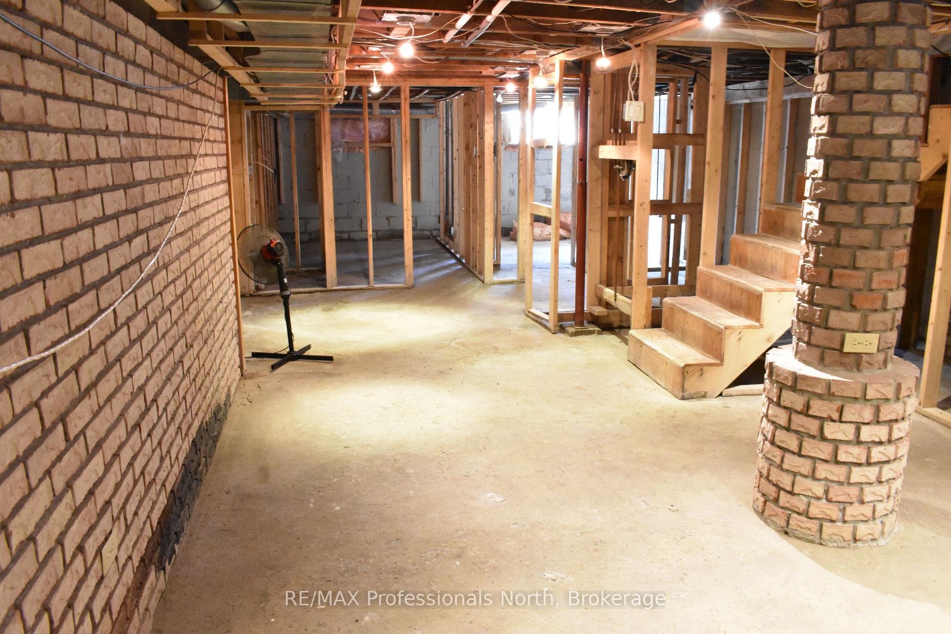 Photo 35 of 8111 County Road 503, Minden Hills, Snowdon — HOMEH