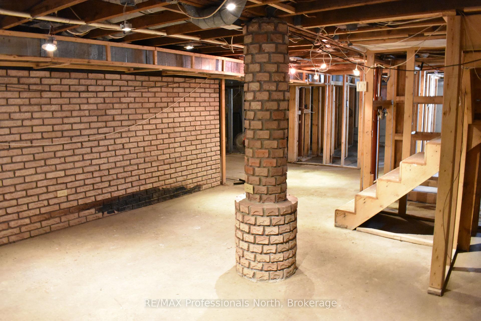 Photo 36 of 8111 County Road 503, Minden Hills, Snowdon — HOMEH