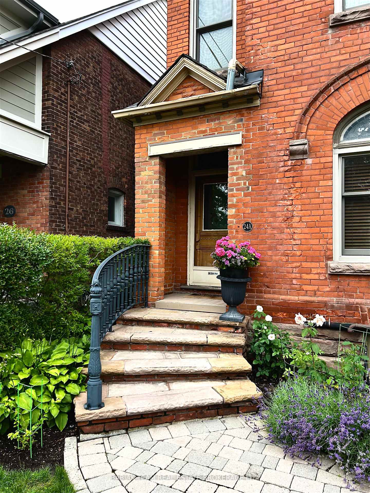 Photo 3 of Unit Unit 3, 24A Woodside Avenue, Toronto, High Park North — HOMEH