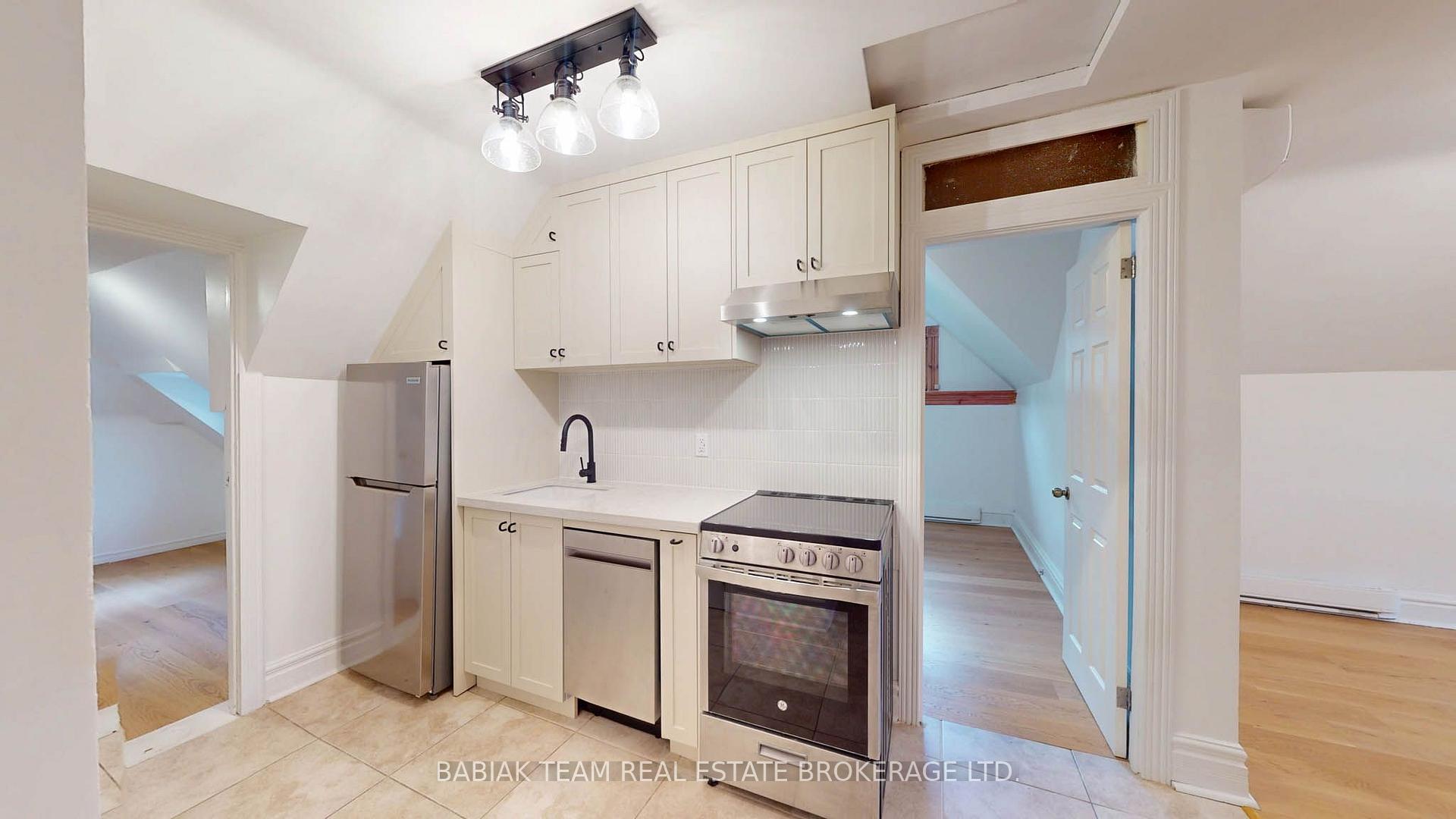 Photo 7 of Unit Unit 3, 24A Woodside Avenue, Toronto, High Park North — HOMEH