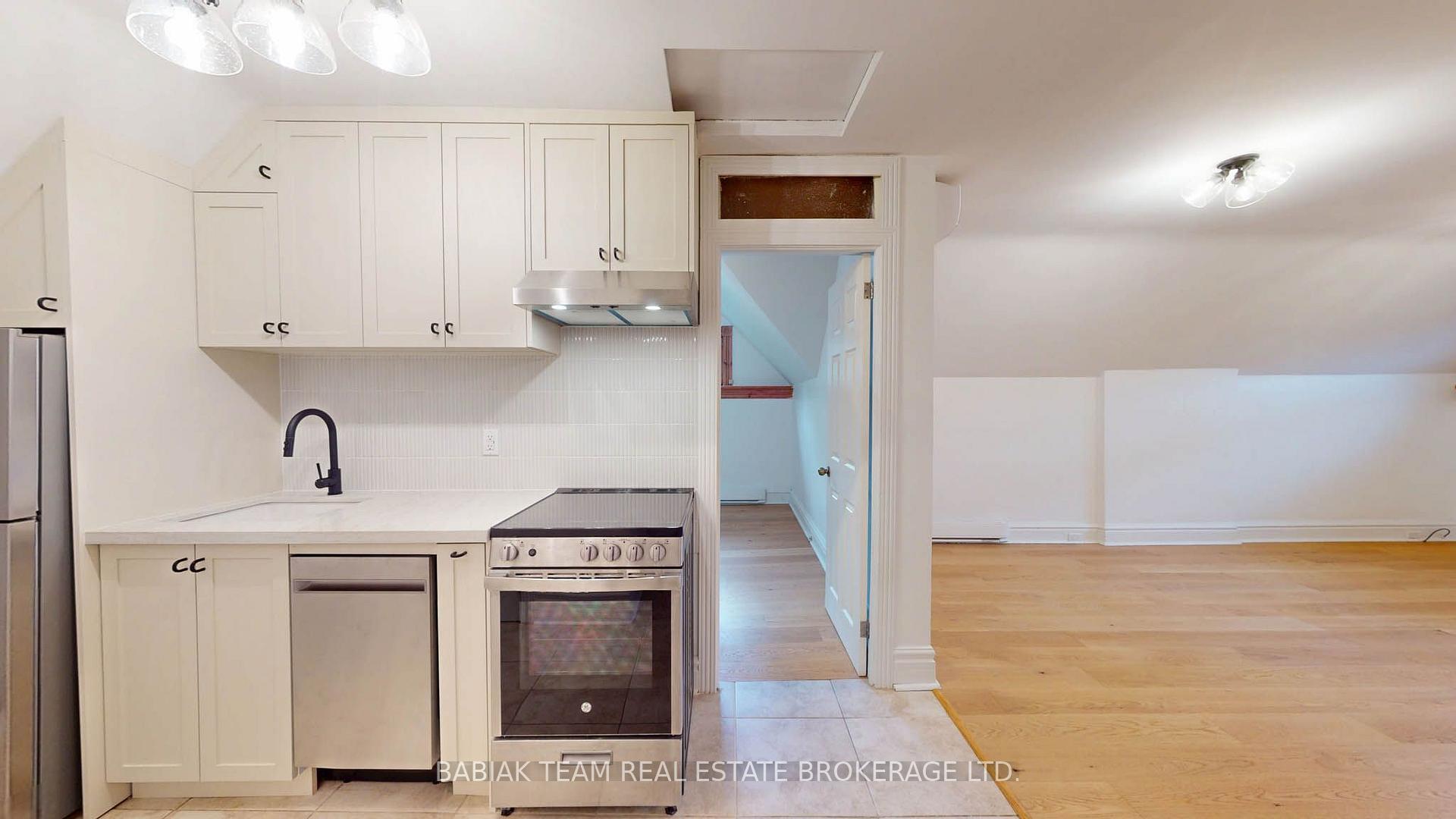 Photo 13 of Unit Unit 3, 24A Woodside Avenue, Toronto, High Park North — HOMEH