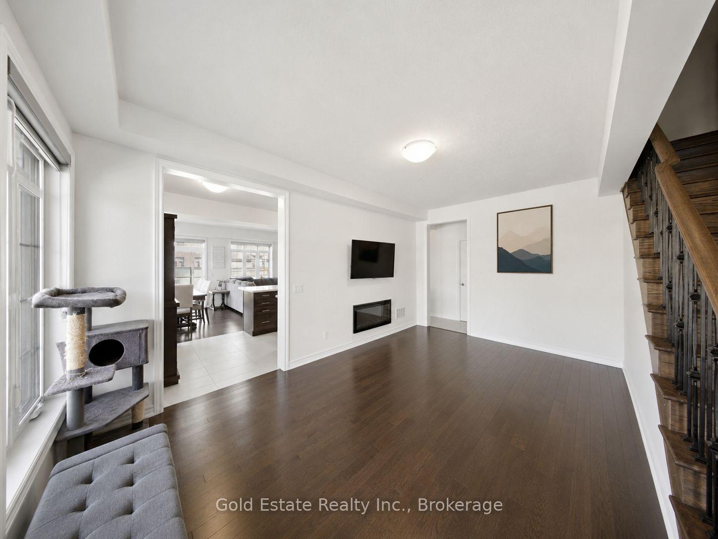 Photo 11 of 3 Georgina Street, Kitchener, Huron Park — HOMEH