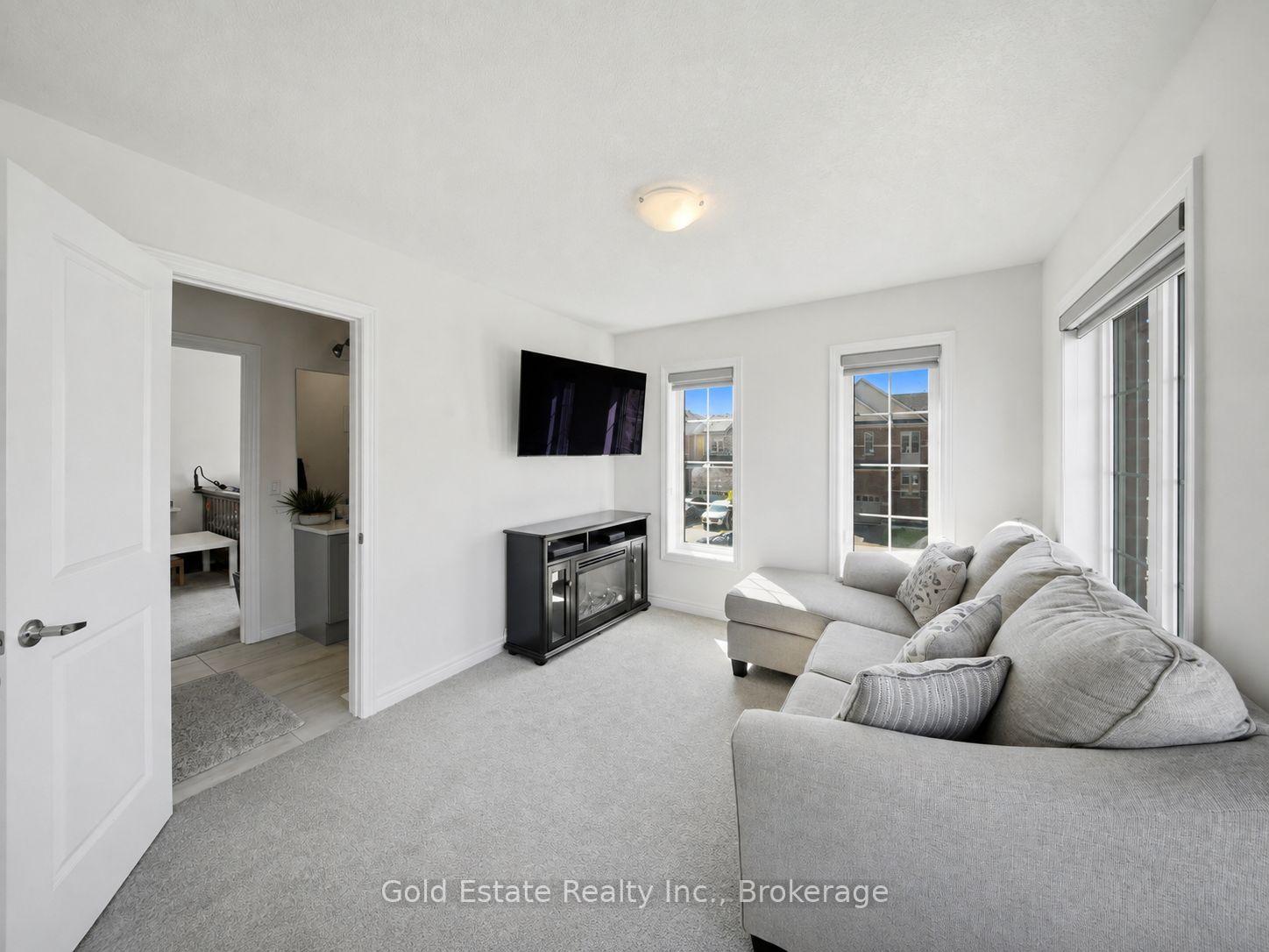 Photo 32 of 3 Georgina Street, Kitchener, Huron Park — HOMEH