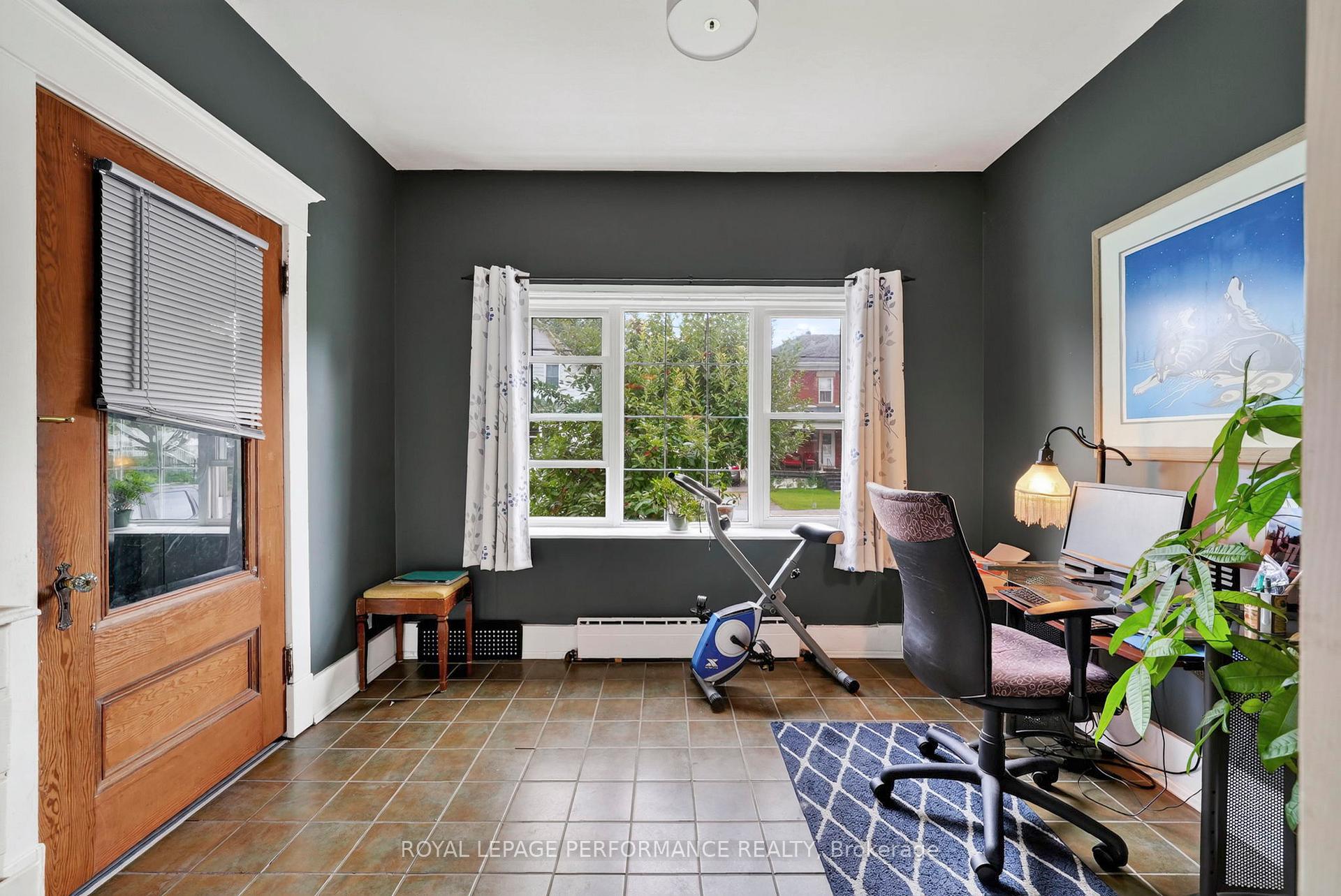 Photo 4 of 114 Gloucester Street N, Cornwall, Cornwall — HOMEH