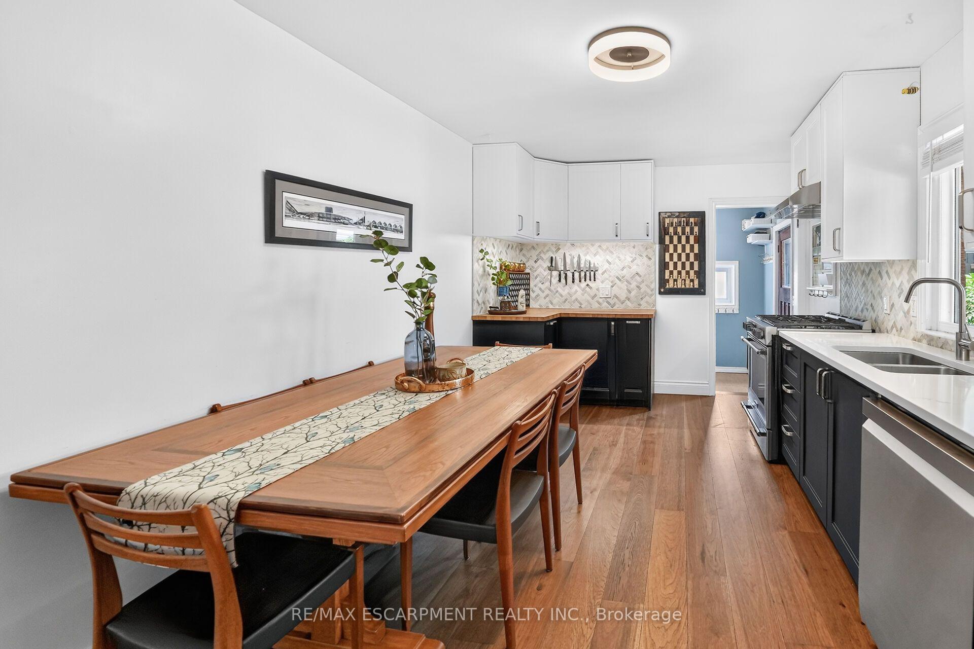 Photo 13 of 187 Ray Street N, Hamilton, Strathcona — HOMEH