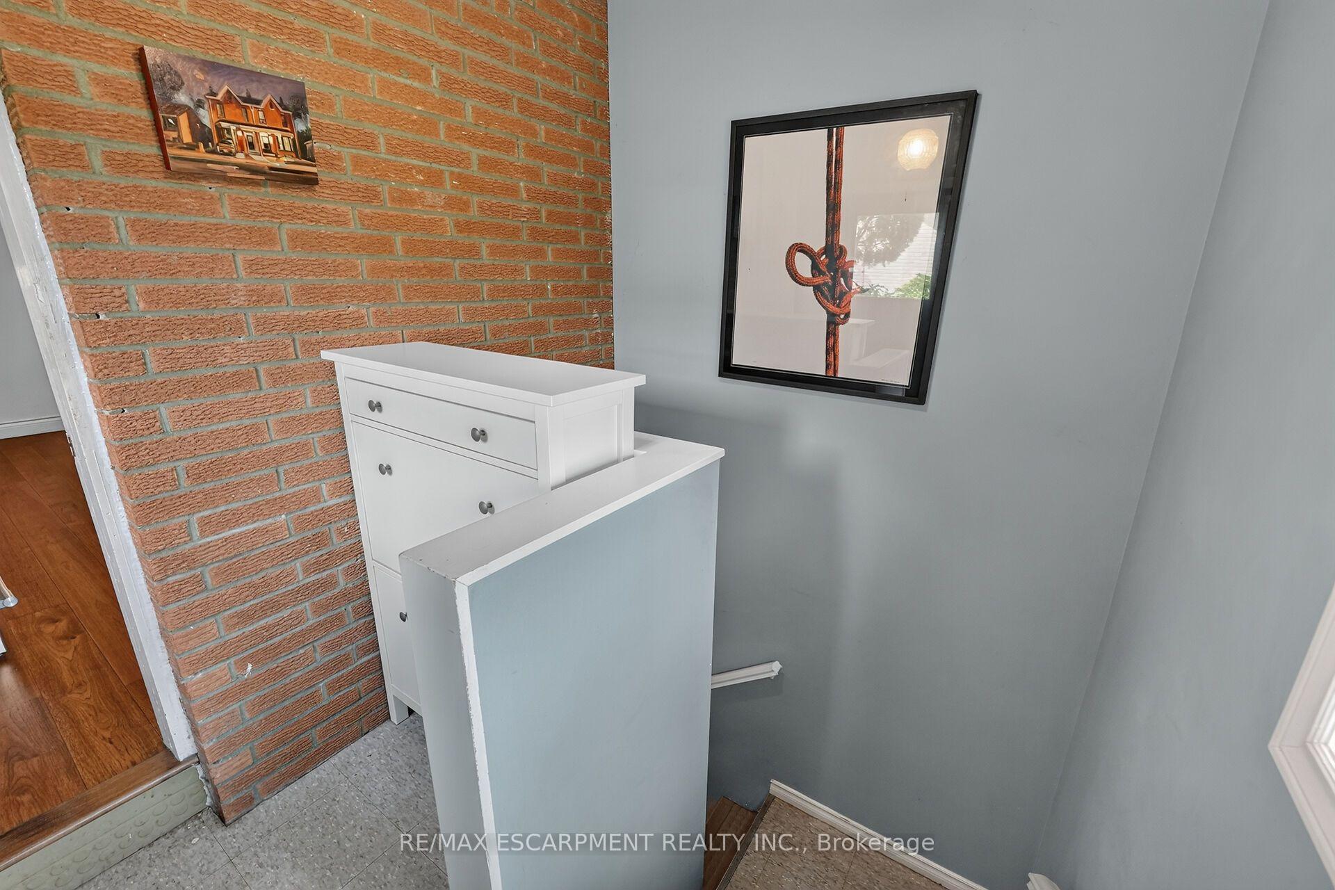 Photo 27 of 187 Ray Street N, Hamilton, Strathcona — HOMEH