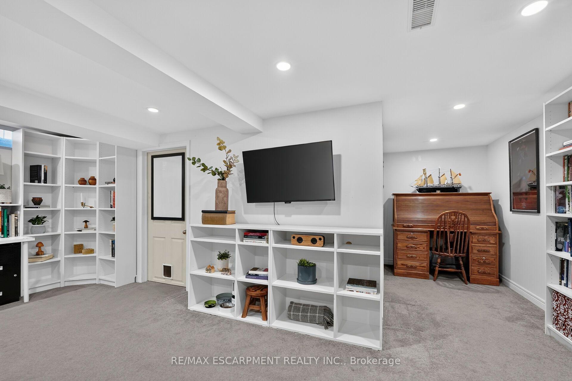 Photo 31 of 187 Ray Street N, Hamilton, Strathcona — HOMEH