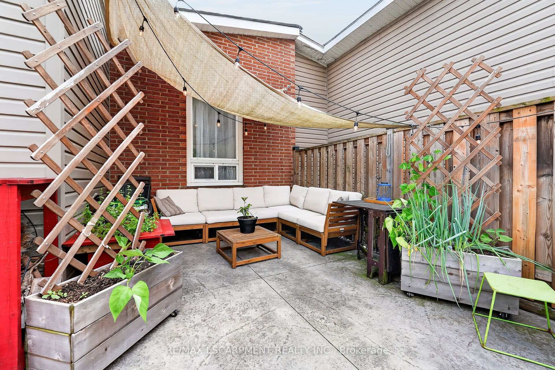 Photo 37 of 187 Ray Street N, Hamilton, Strathcona — HOMEH