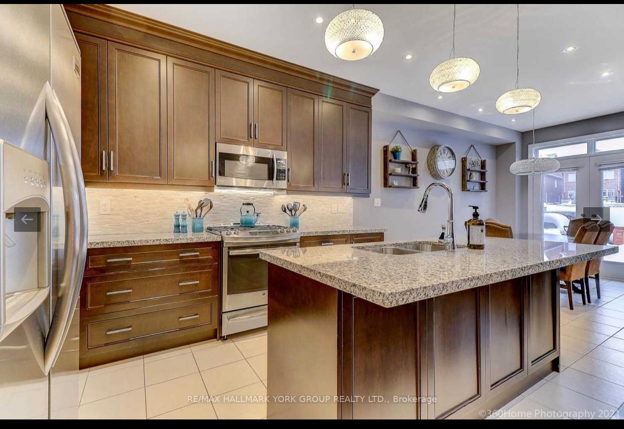 Photo 2 of 63 Alex Campbell Cres Drive, King, King City — HOMEH