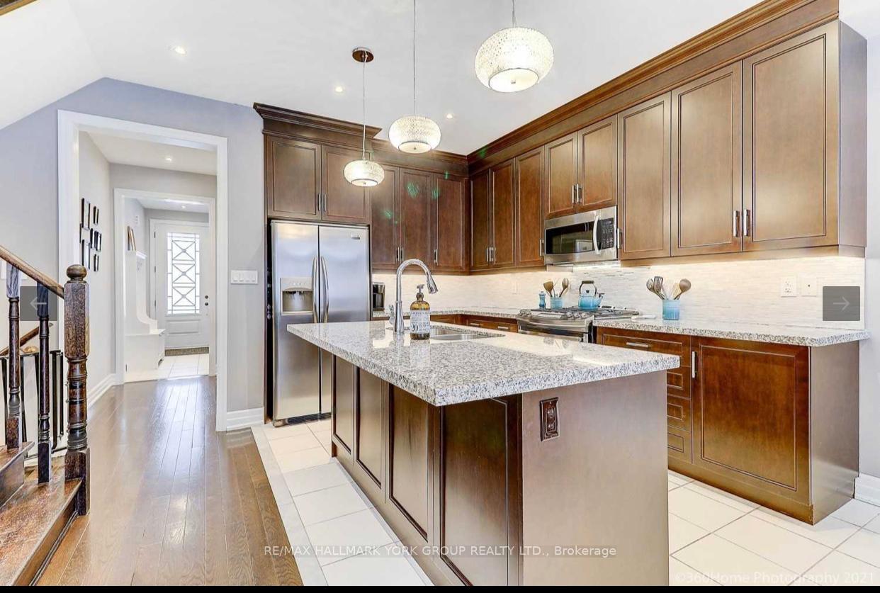 Photo 3 of 63 Alex Campbell Cres Drive, King, King City — HOMEH