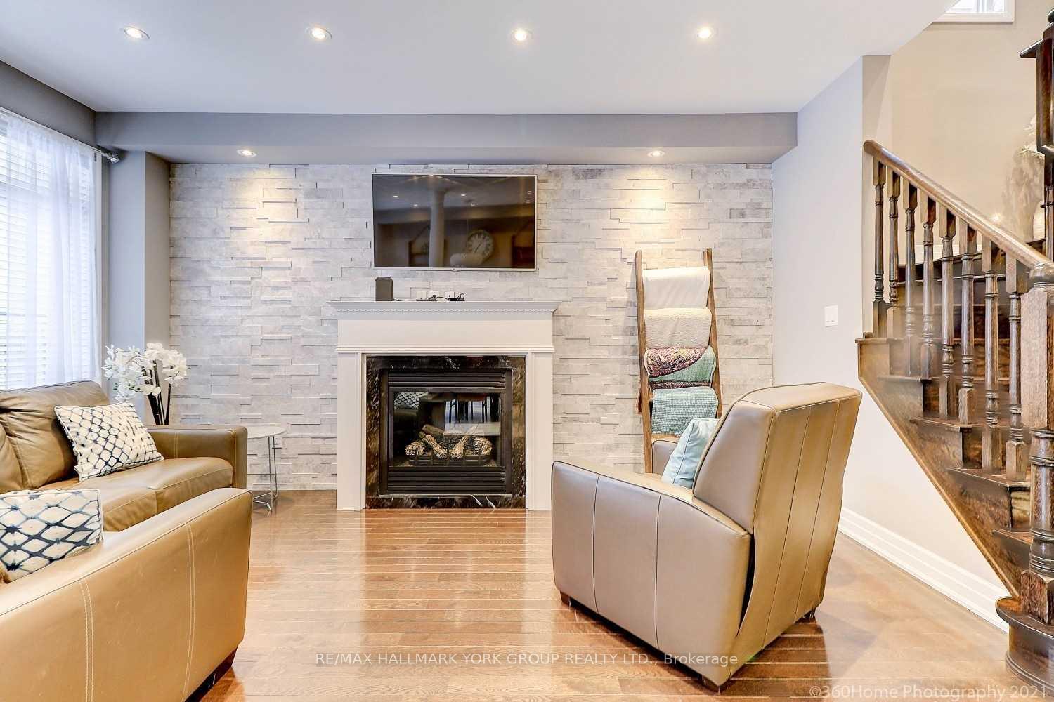 Photo 7 of 63 Alex Campbell Cres Drive, King, King City — HOMEH