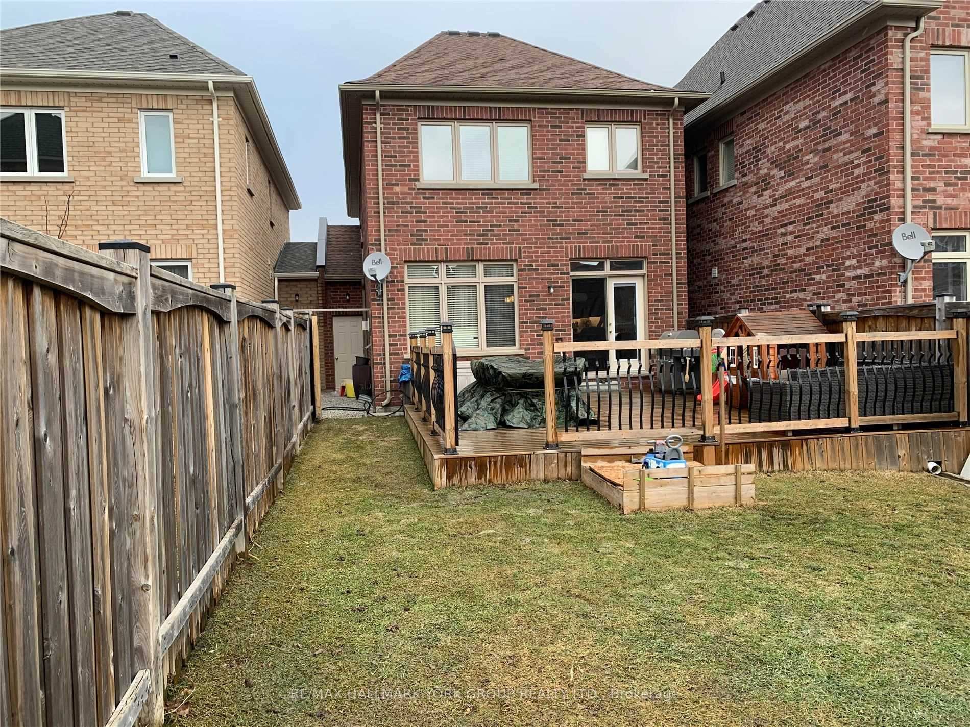 Photo 13 of 63 Alex Campbell Cres Drive, King, King City — HOMEH