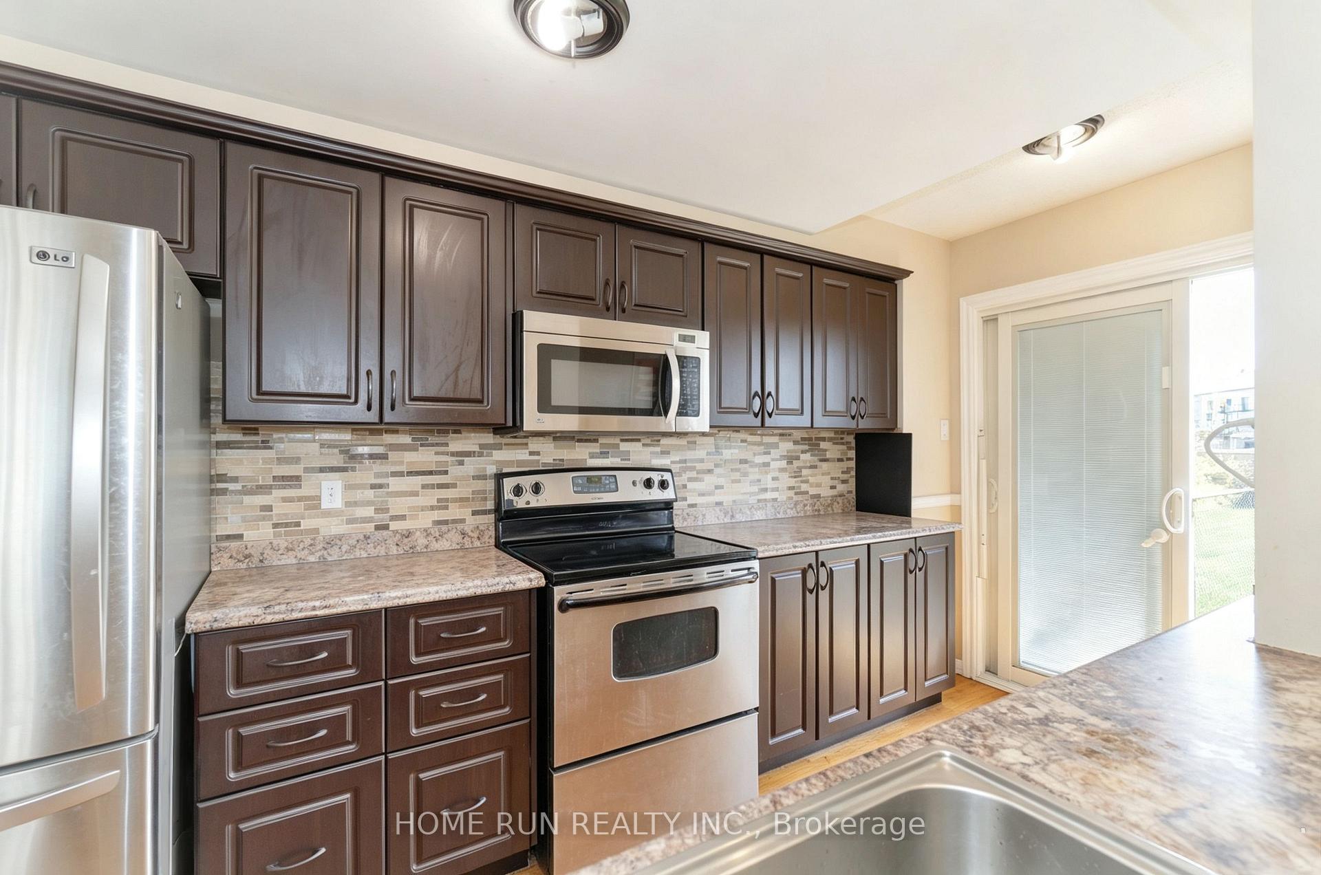 Photo 11 of 40 Crampton Drive, Carleton Place, Carleton Place — HOMEH