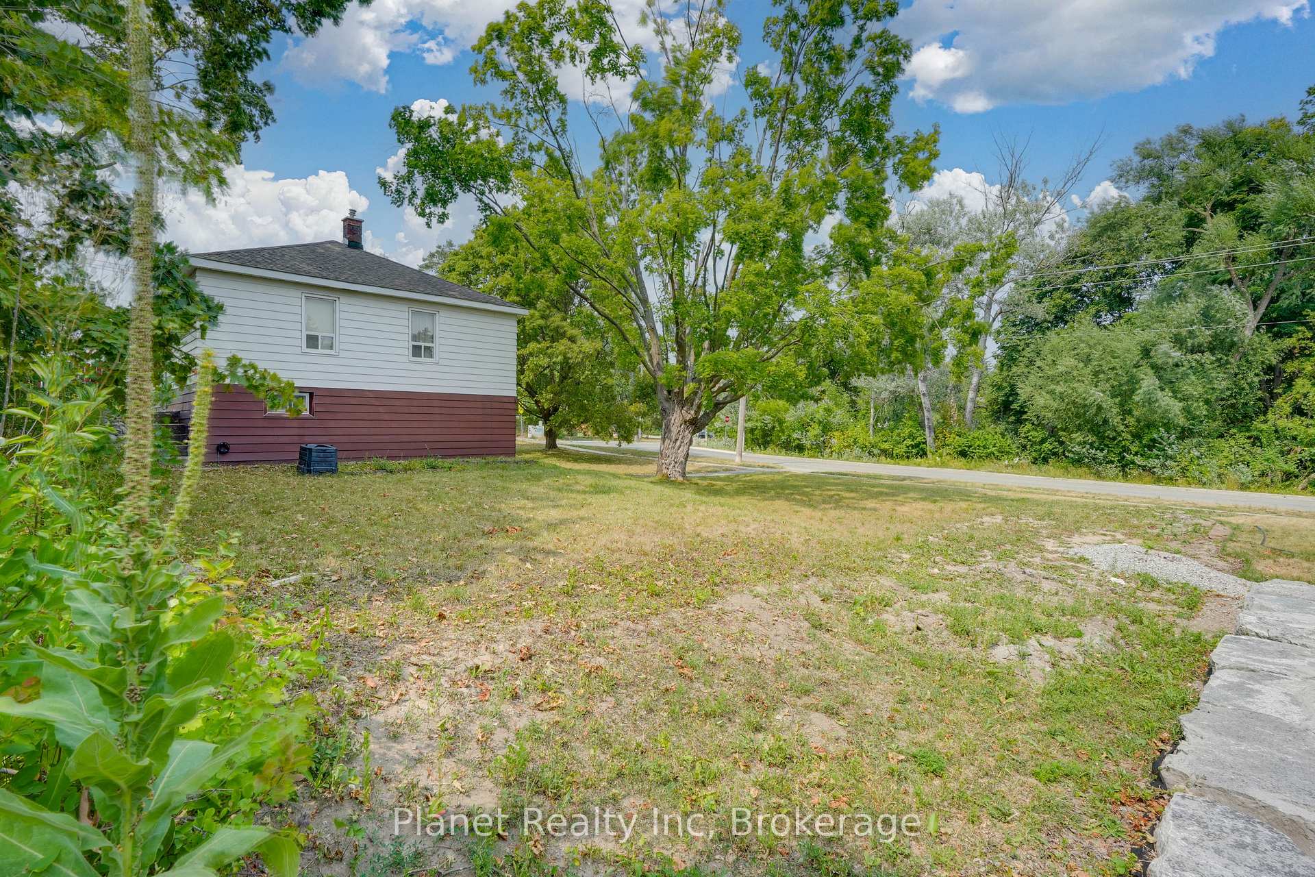 Photo 8 of 170 Berczy Street, Barrie, Wellington — HOMEH