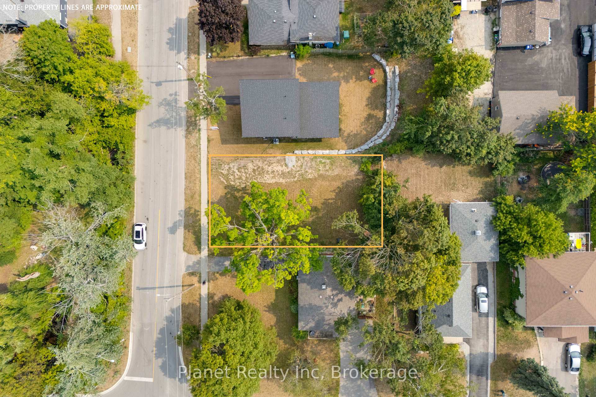 Photo 10 of 170 Berczy Street, Barrie, Wellington — HOMEH