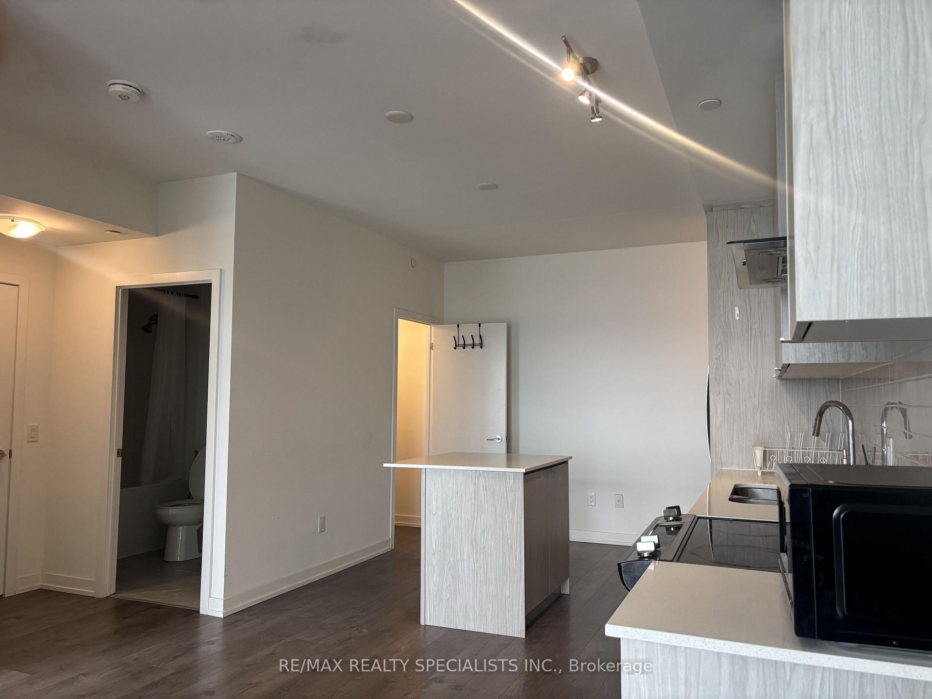 Photo 15 of Unit 1805, 55 Duke Street W, Kitchener, City Commercial Core — HOMEH