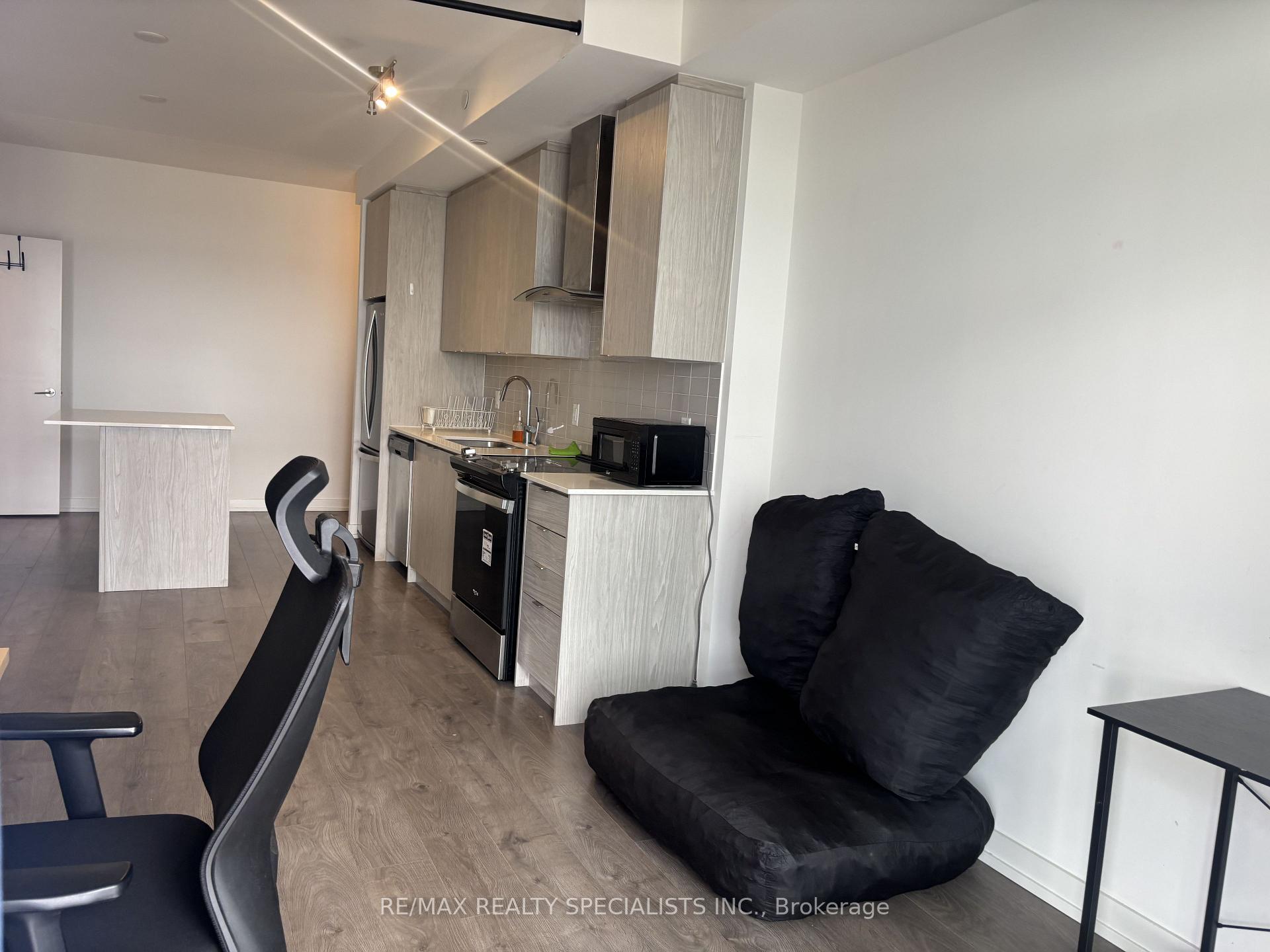 Photo 16 of Unit 1805, 55 Duke Street W, Kitchener, City Commercial Core — HOMEH