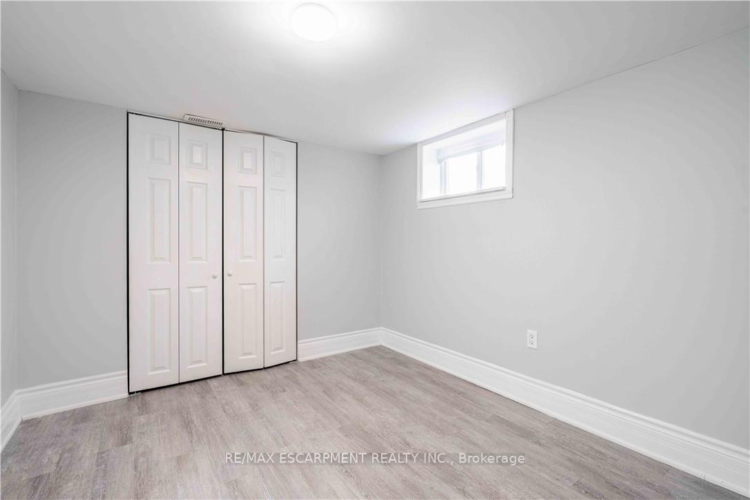 Photo 11 of Unit B, 73 West 3RD Street, Hamilton, Bonnington — HOMEH