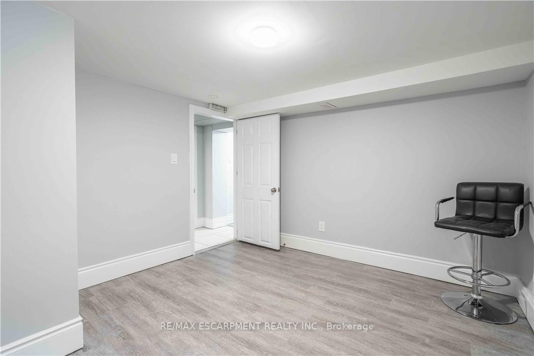 Photo 16 of Unit B, 73 West 3RD Street, Hamilton, Bonnington — HOMEH